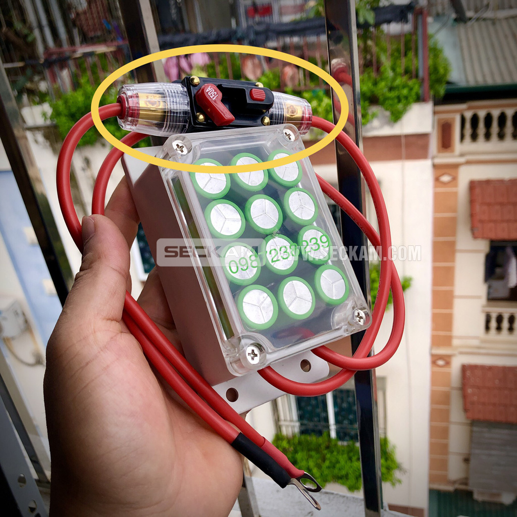 Sieu-tu-dien-on-dinh-dien-xe-o-to